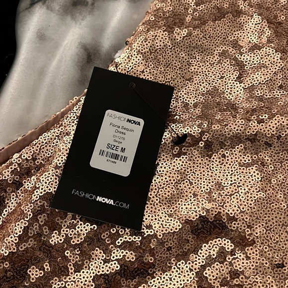 One shoulder Sequin dress with tag. High stretch- size M to Large - Picture 3 of 3